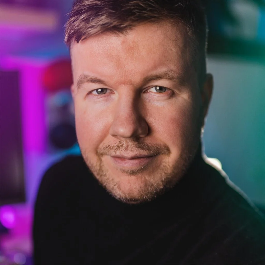 Tommi Puuska, yrittäjä, ThinkFast Oy. Tommi on tamperelainen, vuonna 1982 syntynyt, inbound-markkinoinnin asiantuntija
